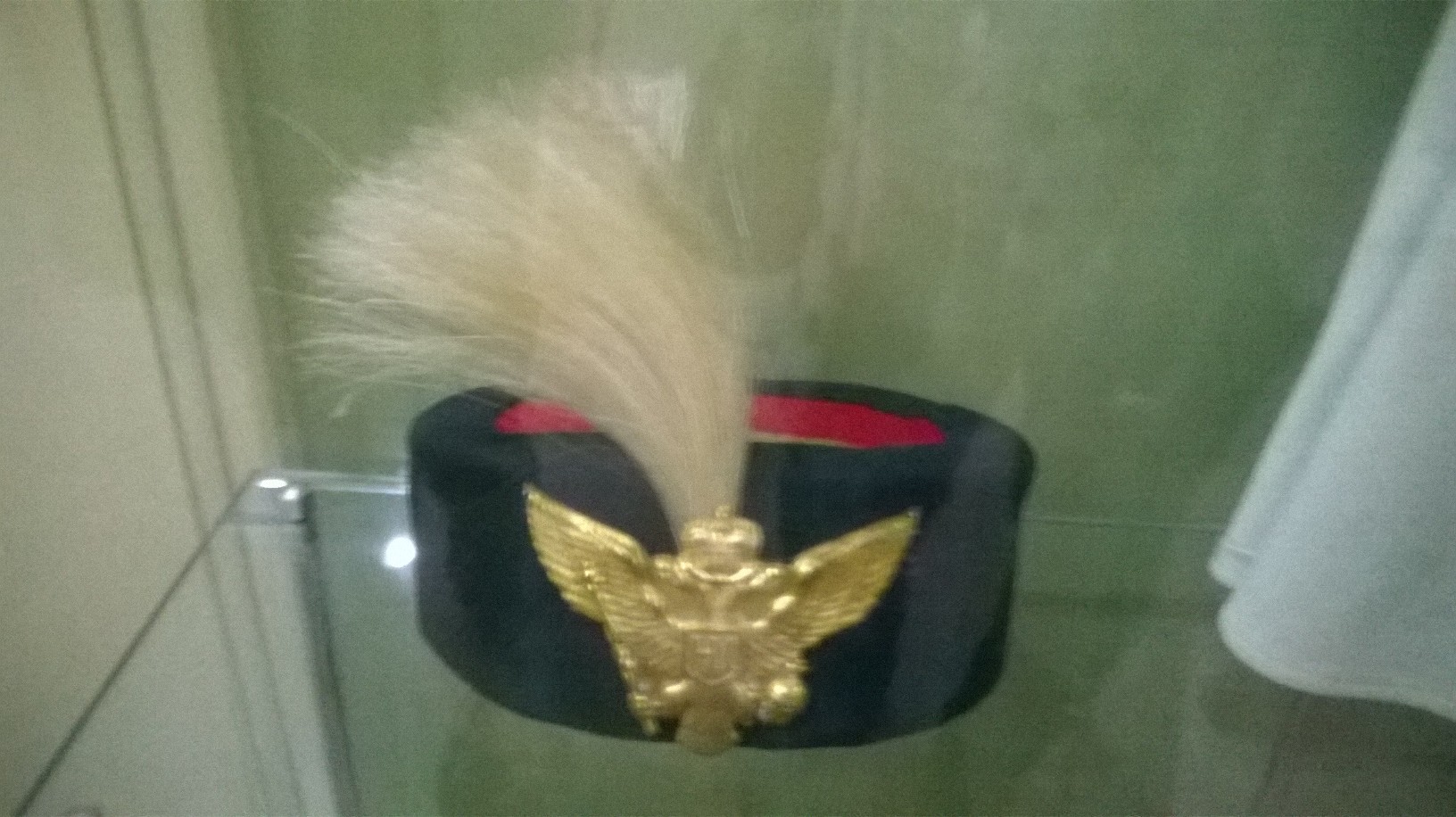 ,,Junak čojku konja vodi”