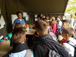 IMG-bc77193ac2d69dee452fb3d1486da451-V